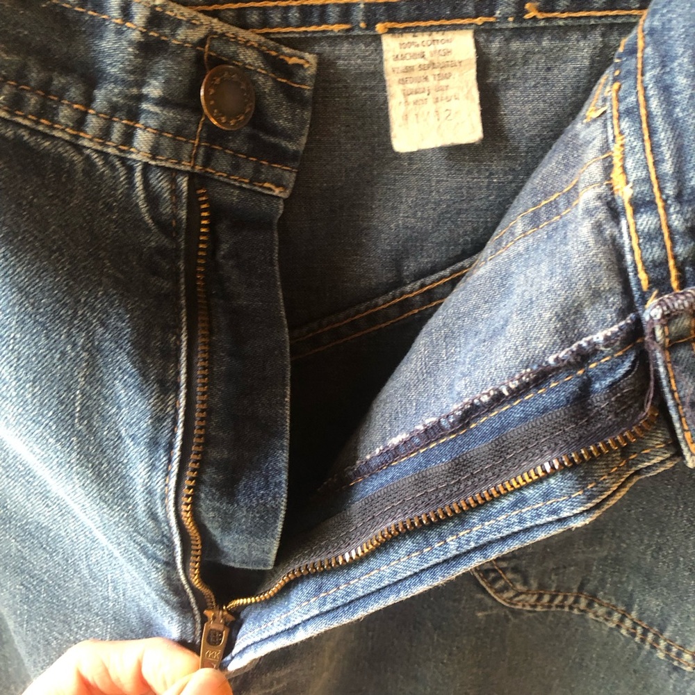 Vintage Unbranded Blue Denim Skirt (vintage Sz 11/12 fits like a modern Sz 4) - Picture 6 of 7